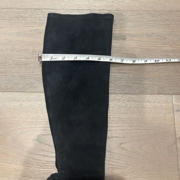 Stuart Weitzman Black Suede Pull On Boots - Picture 4 of 5